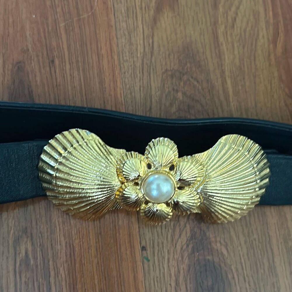Accessocraft vintage black leather gold shell with pearl vintage belt 70s 80s si